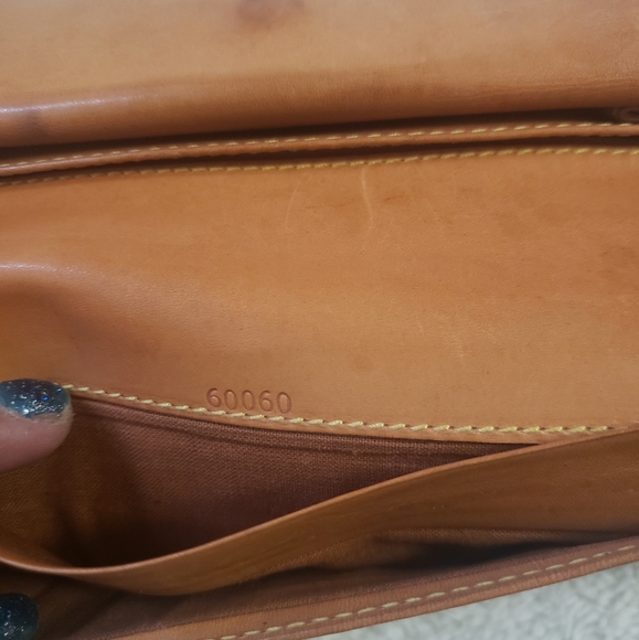 ❣️Alviero Martini Wallet❣️ - Picture 6 of 16